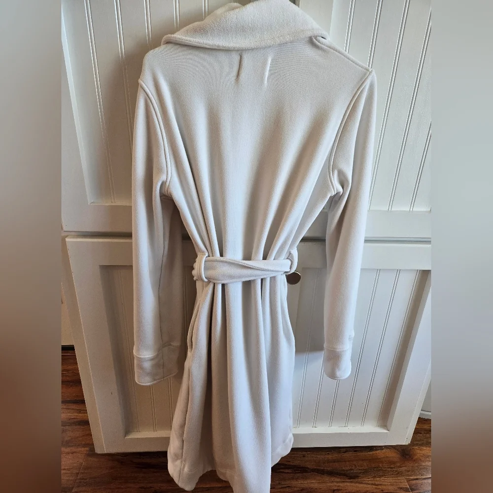 Women's UGG Belted Robe; Size Small - Picture 5 of 6